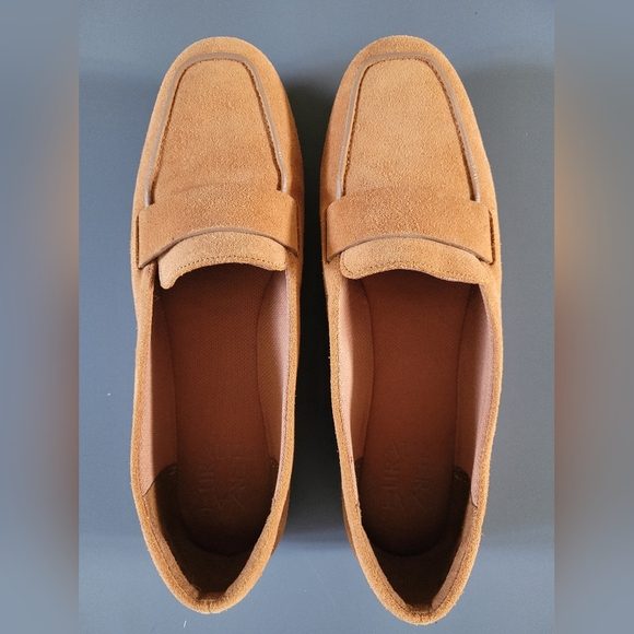 Naturalizer Women's Tan Suede Loafers size 8 - Picture 1 of 5